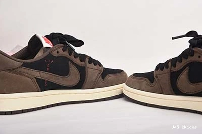 TRAVIS 7531 JORDAN LOW 1 262 AIR MOCHA SCOTT DARK CQ4277- AllSeason 0618